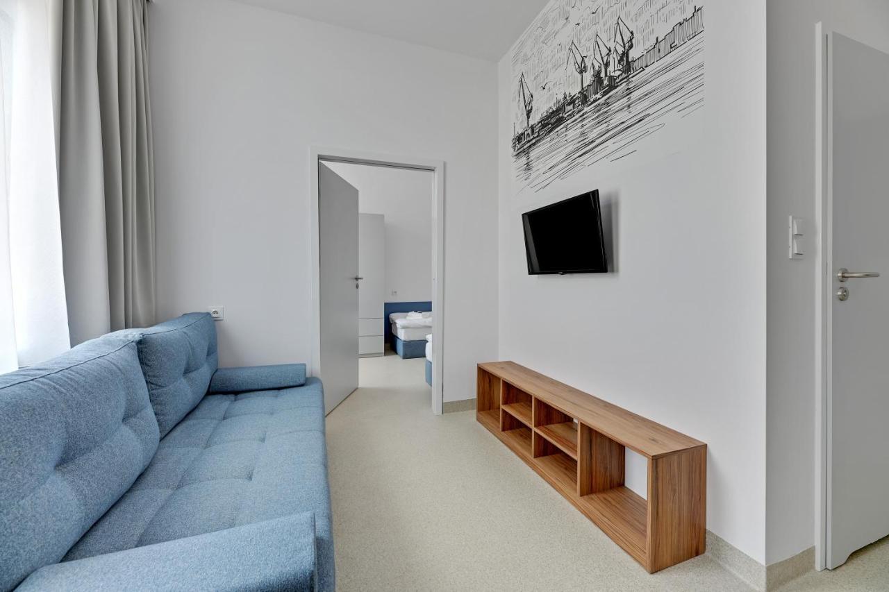ApartГдиня Екстериор снимка