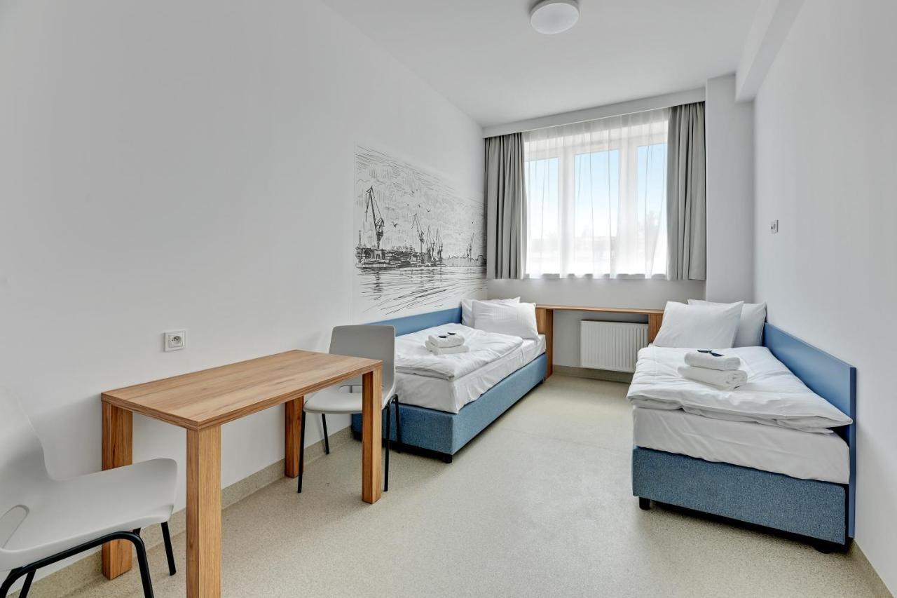 ApartГдиня Екстериор снимка